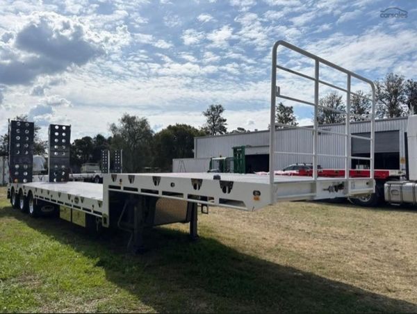2025 BULLET Road King Drop Deck Tri-Axle image