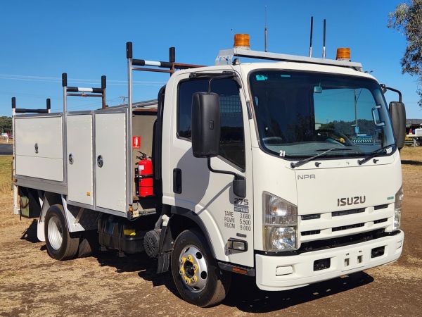 2014 ISUZU NPR275 Service Vehicle image