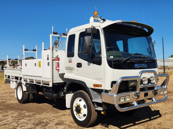2004 ISUZU FSS550 Service Vehicle image