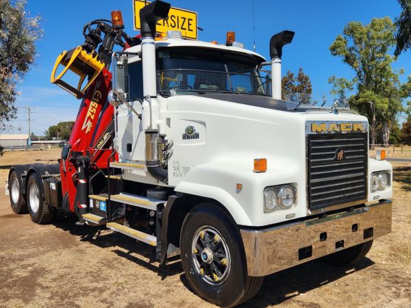 2007 MACK TRIDENT Crane image