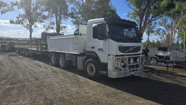 2013 Volvo Fm Tipper image