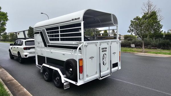 2025 McNeill 3 Horse Angle Float image