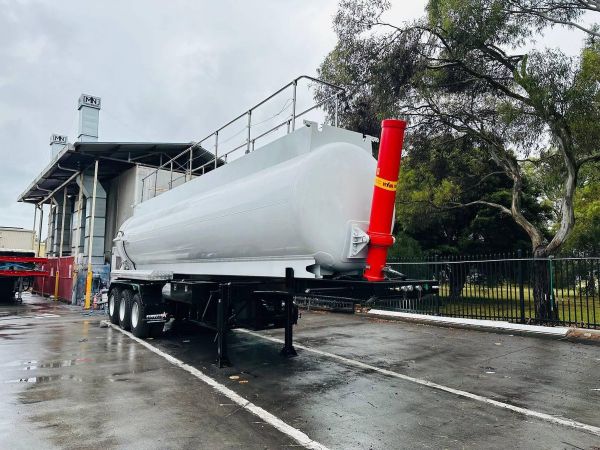 2026 Stonestar New Sewage Tip Hoist Tank Trailer 25000Lt With Italy Pump image