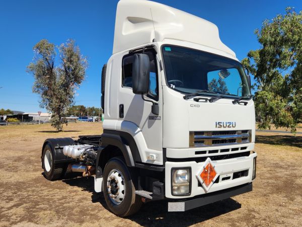 2010 ISUZU GXD Prime Mover image