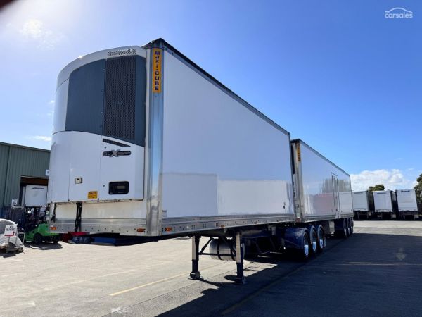 2015 Maxitrans ST3 32 Pallet High Cube Reefer B Double Side Door image