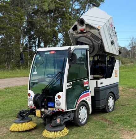 2021 Dulevo 850 Sweeper image