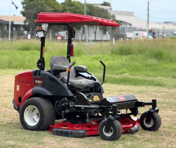 2019 Toro Groundsmaster 7210 Zero Turn image