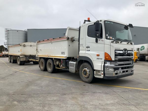 2018 Hino FS 700 2848 Tipper and 2019 Hercules Dog Trailer Tri Axle image