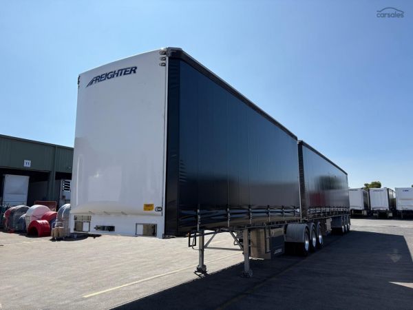 2016 Maxitrans 34 Pallet SD B Double Curtain SIder Fork Lift image