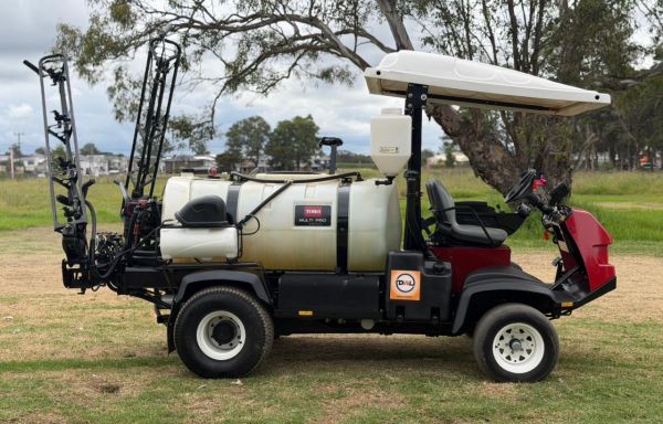 2017 Toro Multipro 5800 Boom Spray D image