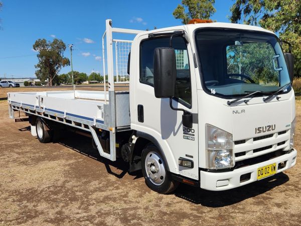2016 ISUZU NLR200 Flatbed image