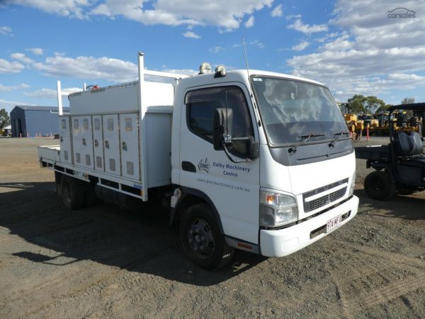 2010 Mitsubishi Canter 7/800 image