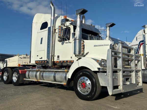 2019 Western Star 4864FXC Sleeper Cab image