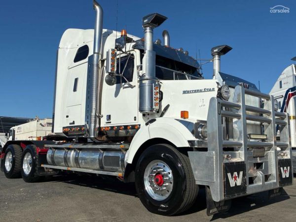 2021 Western Star 4864FXC Sleeper Cab image