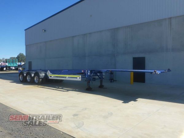 2005 Barker 40FT Skel Skeletal  image