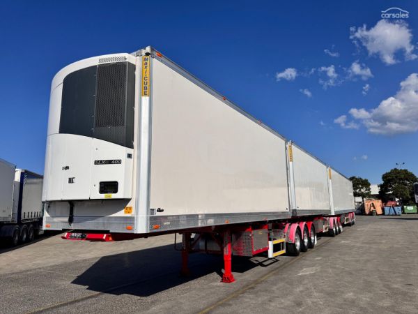 2017 Maxitrans B Triple 46 Pallet Reefer Stacker BPW Rear Eavp RT image