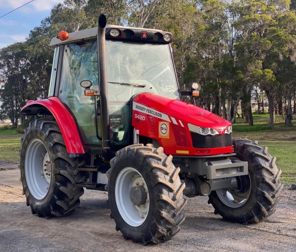 2015 Massey Ferguson 5420 FWA/4WD image