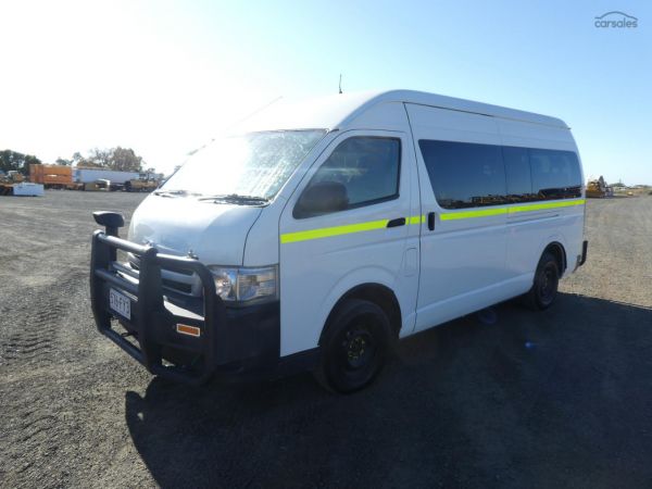 2012 Toyota Hiace image