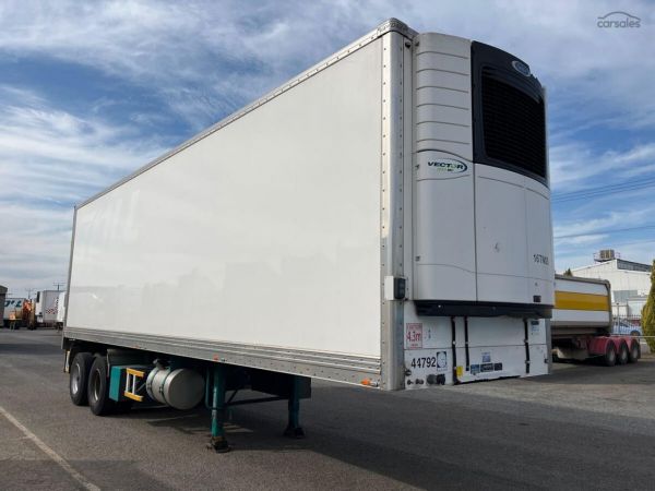 2020 Vawdrey VBS2 Tandem Axle Refrigerated Pantech image