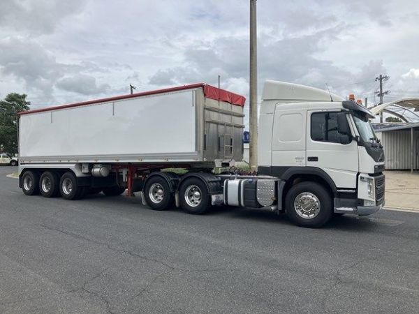 2017 GRAHAM LUSTY TRAILERS GRAIN B Double / Road train Lead image