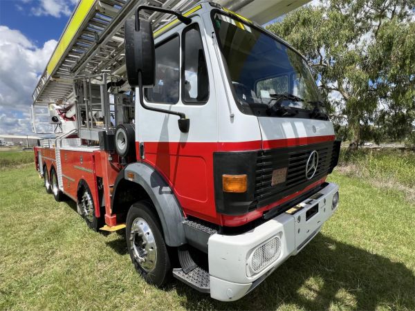 1996 MERCEDES-BENZ 2435 Fire Truck image