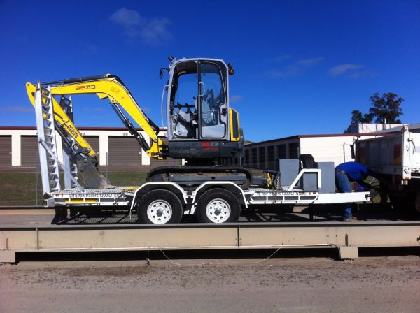 2014 Lite Industries Plant Trailer image
