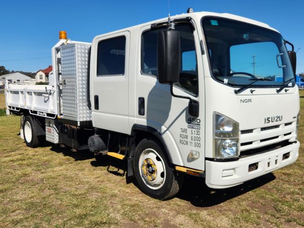 2010 ISUZU NQR450 Dump Truck image