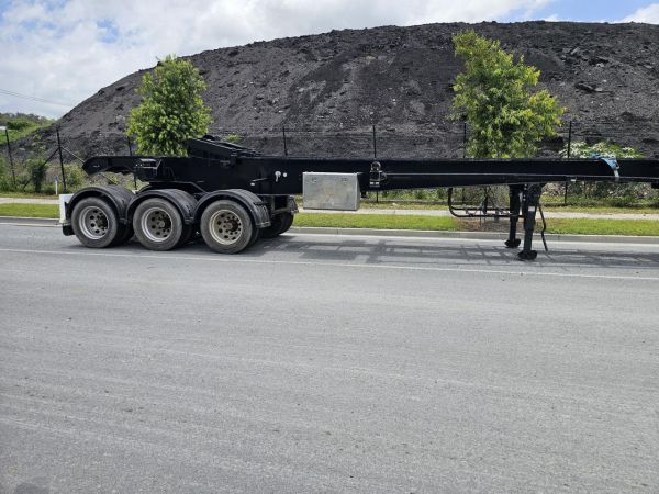 2008 Moore 36 hooklift stable tip image