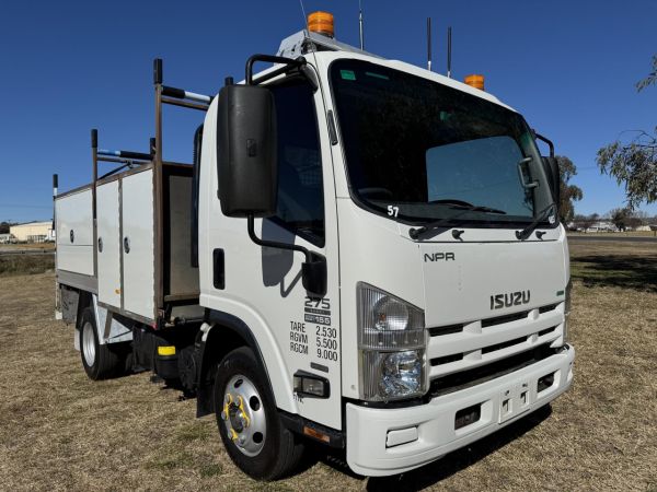 2014 ISUZU NPR275 Service Vehicle image