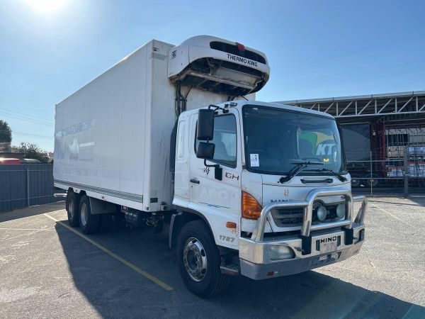 2010 Hino GH500 1727 Pantech image