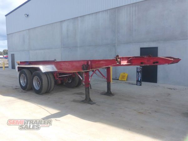 1990 Krueger 20FT Skel Skeletal  image