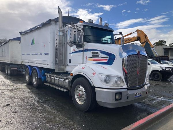 2016 Kenworth T409 Tipper and Quad Dog Combination image