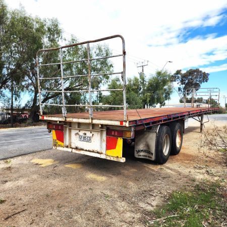 1982 Tandem Axle Trailer image