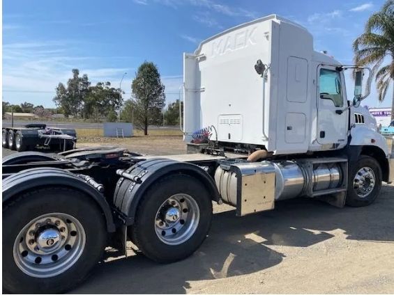 2013 Mack Prime Mover image