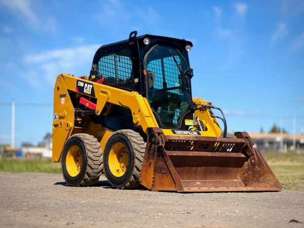 2018 Caterpillar 226 Skid Steer D image