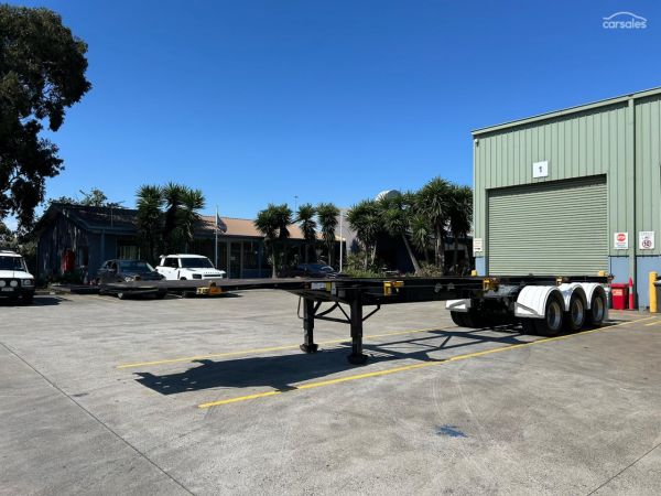 2014 Vawdrey 40-48' Ultra Low, Push Bumper, 3 Way image