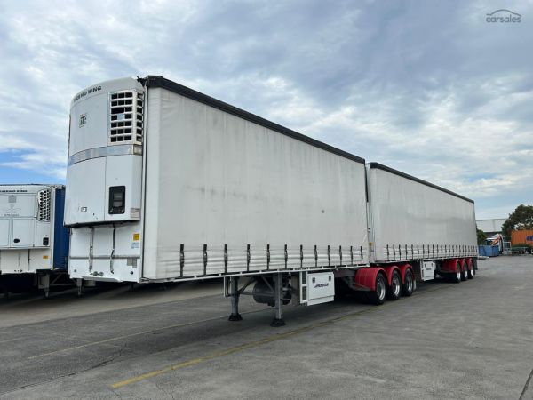 2005 MaxiTrans ST3 34 Pallet Refrigerated B Double image