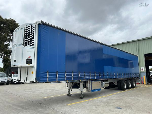 2009 Krueger ST3 24 Pallet SD Refrigerated Curtain Sider image