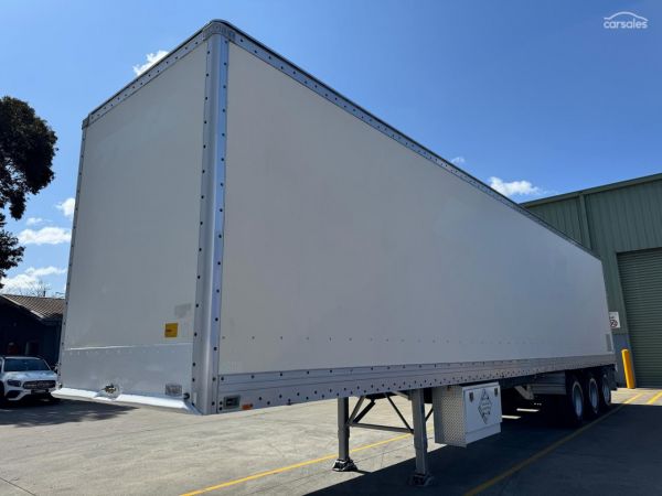 2006 Vawdrey 22 Pallet Dry Freight R/T BPW image