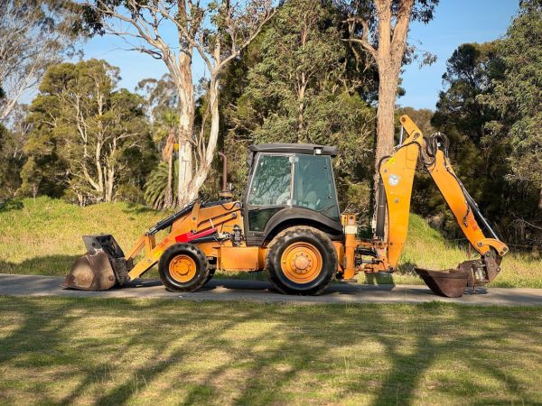 2018 CASE 590ST Backhoe Loader image