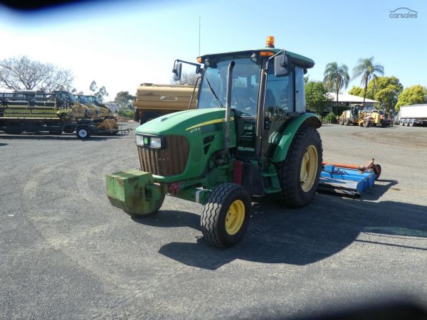 2012 JOHN DEERE  5075M image