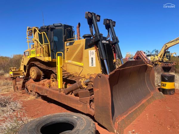 Caterpillar D8T image