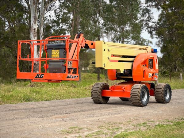 2011 JLG 450AJ Boom Lift image