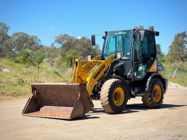 2014 Komatsu WA65-6 Loader/Tool Carrier image