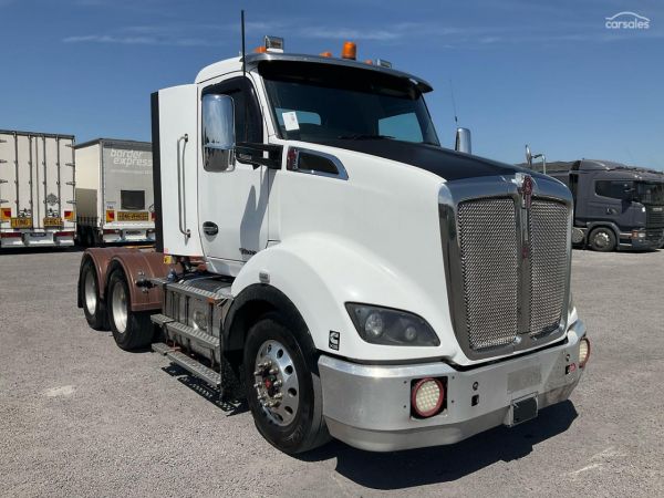 2019 Kenworth T610 Day Cab image