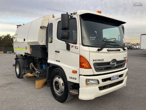 2018 Hino FG 500 1628 image