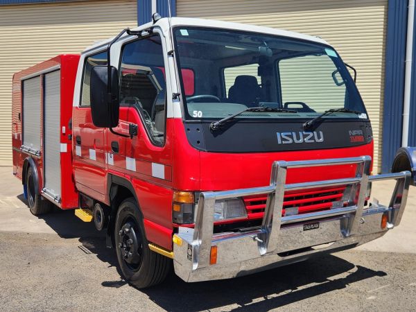 2004 ISUZU NPR400 Service Vehicle image
