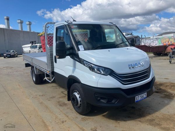 2024 Iveco Daily 70C21 Table Top 72 210 image