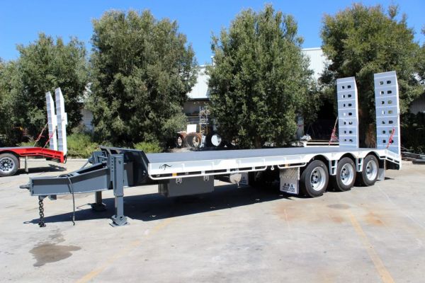 2025 AAA Trailers Tri Axle Tag Trailer image