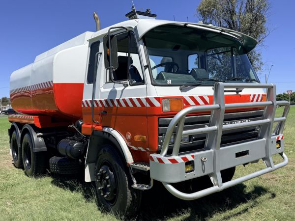 1991 UD CW1 Water Truck image